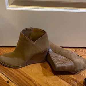Lucky Brand booties